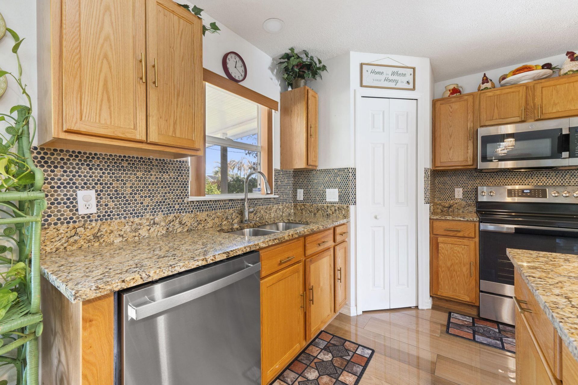 233 SW Christmas Terrace, Port Saint Lucie, FL 34984 Photo