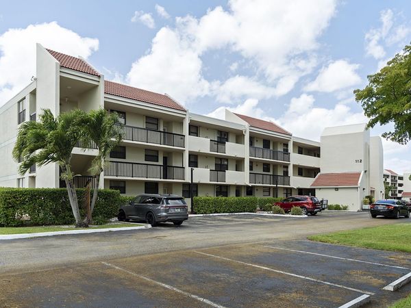 112 Lake Emerald Drive, Unit 209, Oakland Park, FL 33309