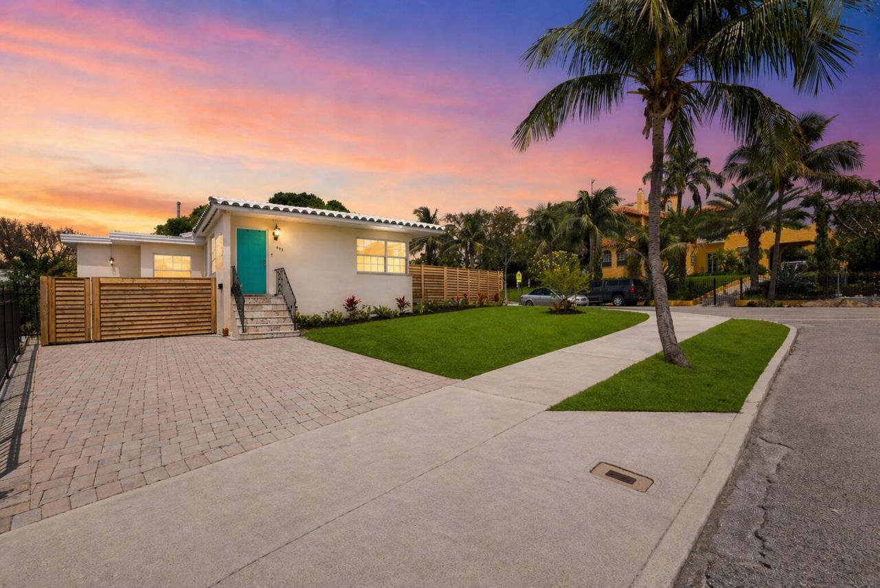 901 39th Street, West Palm Beach, FL 33407 Main Photo