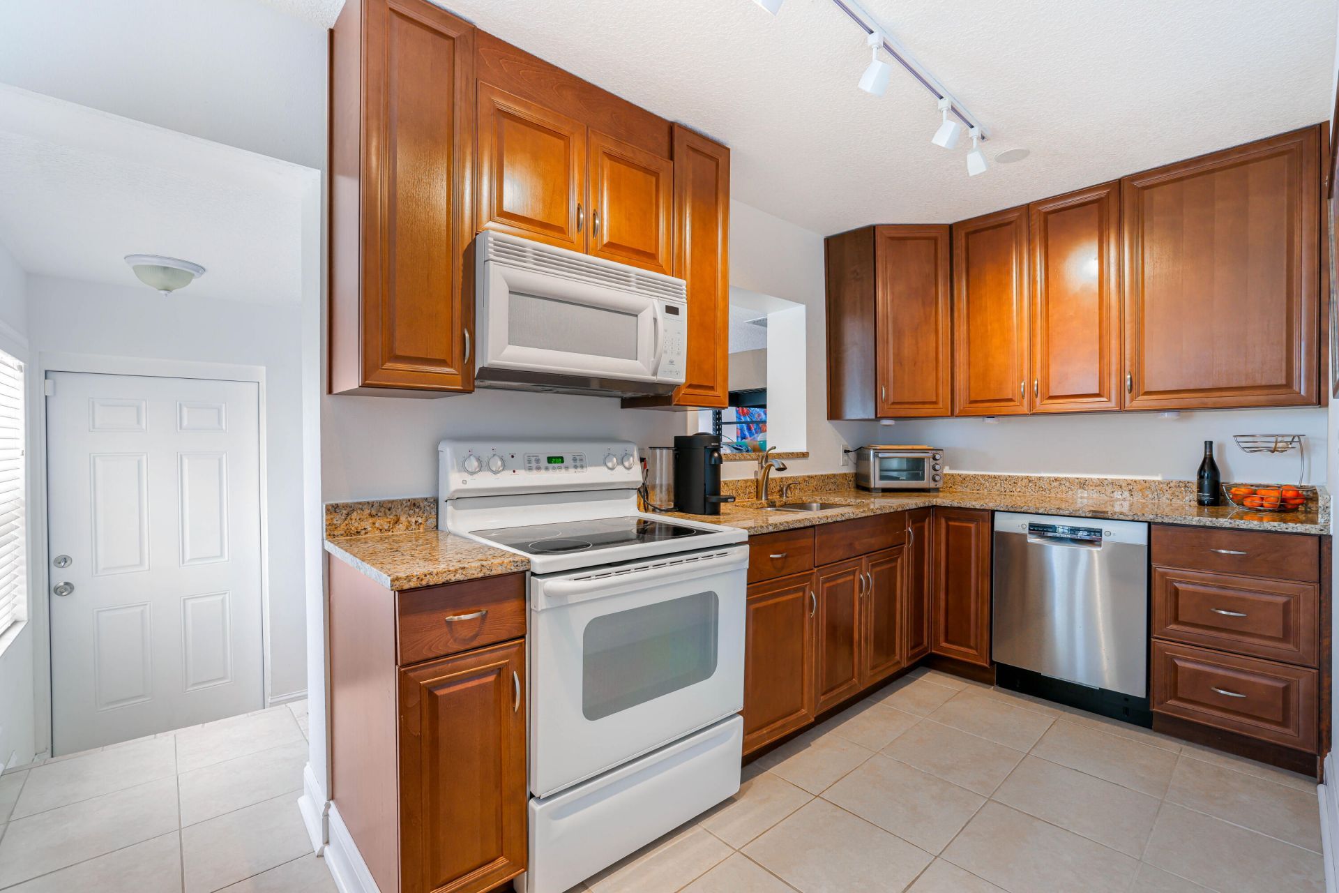901 39th Street, West Palm Beach, FL 33407 Photo