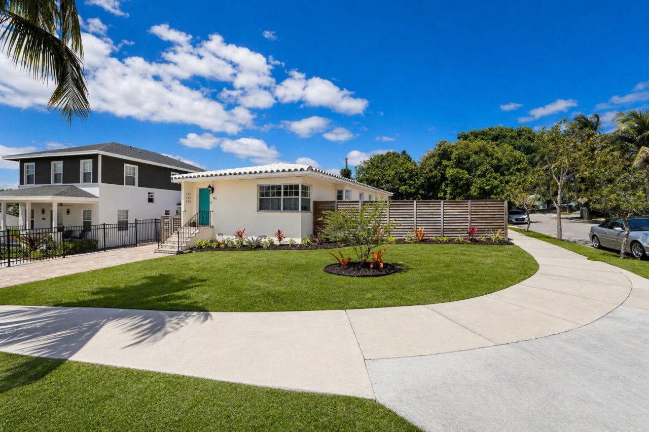 901 39th Street, West Palm Beach, FL 33407 Photo