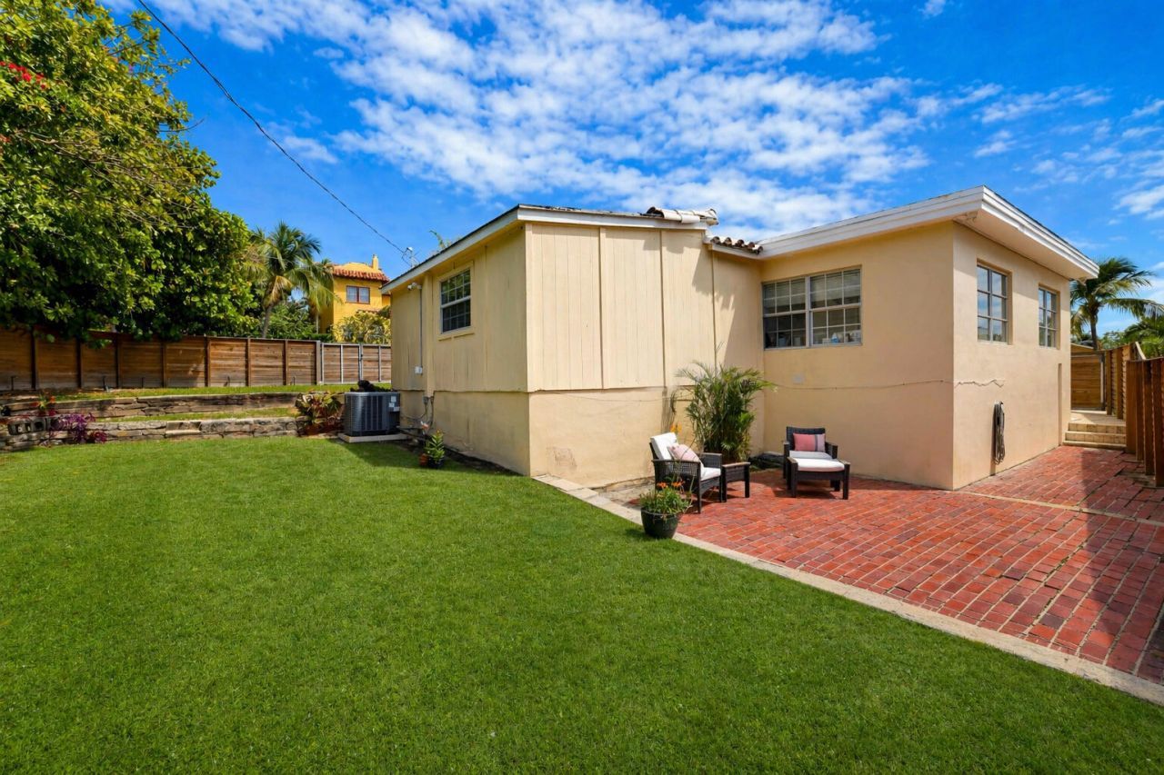 901 39th Street, West Palm Beach, FL 33407 Photo