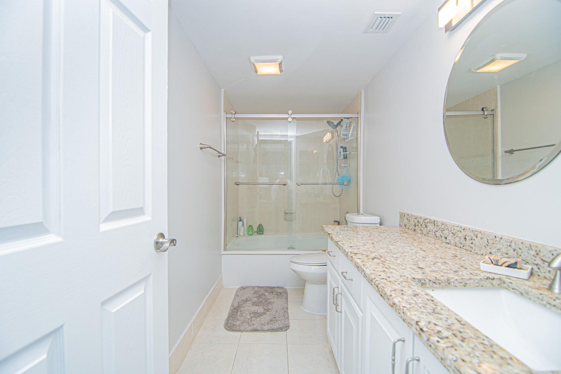 2202 S Cypress Bend Drive, Unit 706, Pompano Beach, FL 33069 Photo