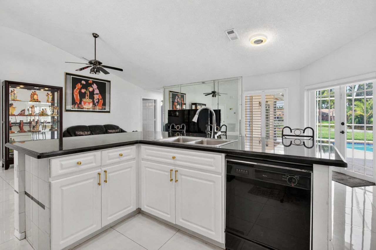 5670 NW 38th Terrace, Coconut Creek, FL 33073 Photo