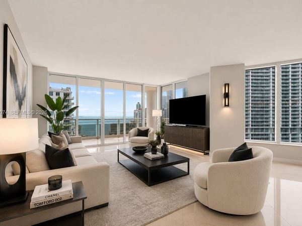 901 Brickell Key Blvd, Unit 2804, Miami, FL 33131