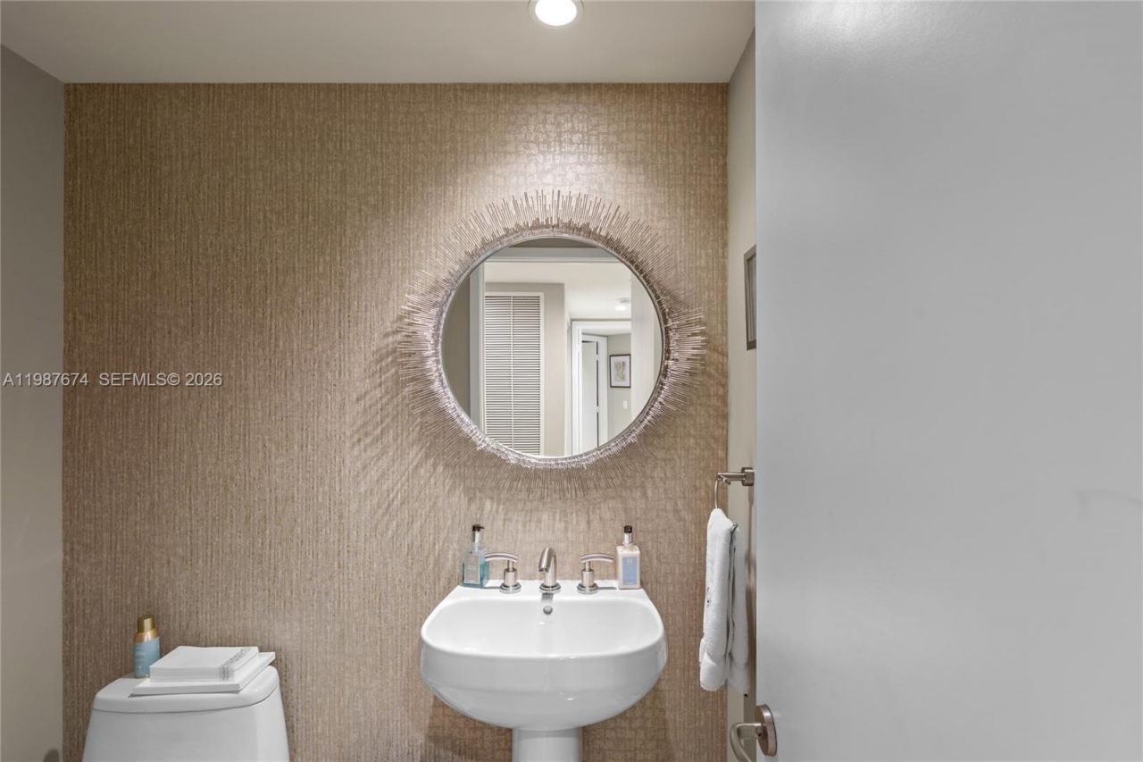 901 Brickell Key Blvd, Unit 2804, Miami, FL 33131 Photo