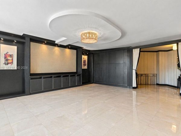 21050 Point Pl , Unit 403, Aventura, FL 33180