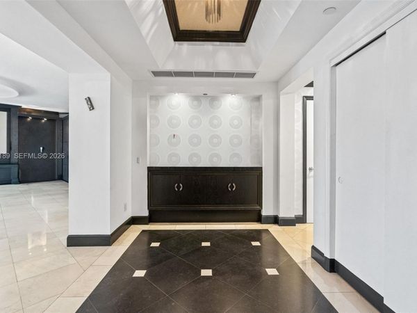 21050 Point Pl , Unit 403, Aventura, FL 33180