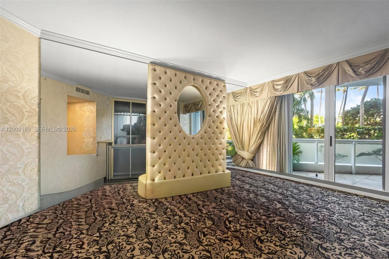 21050 Point Pl , Unit 403, Aventura, FL 33180 Photo