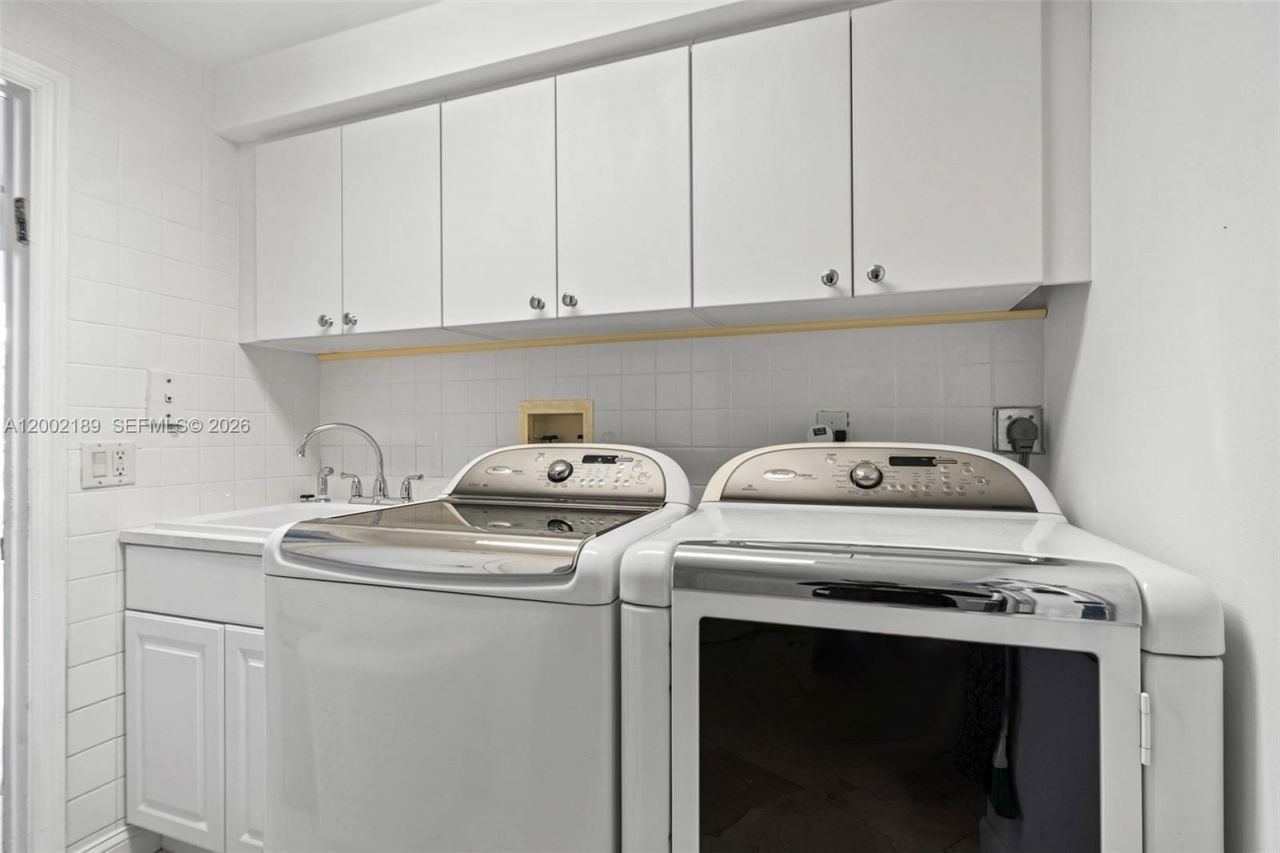 21050 Point Pl , Unit 403, Aventura, FL 33180 Photo