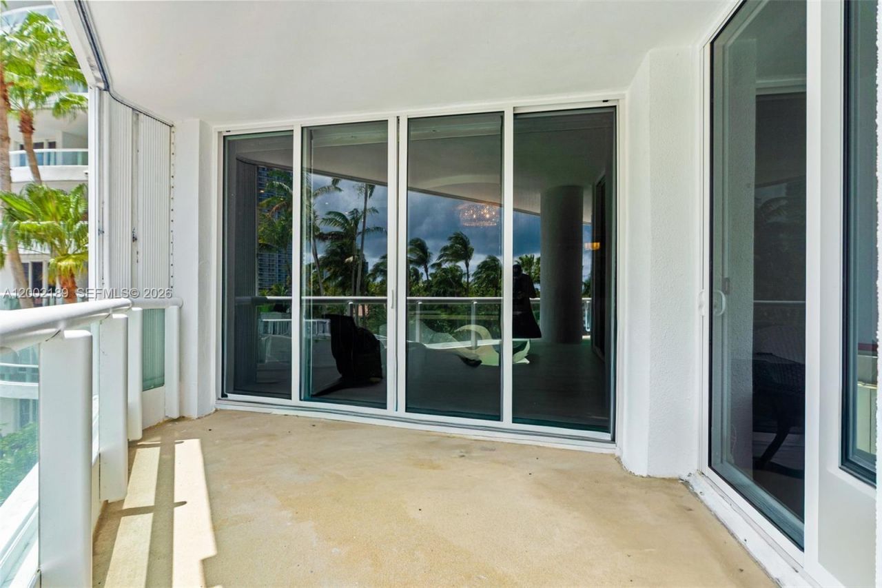21050 Point Pl , Unit 403, Aventura, FL 33180 Photo