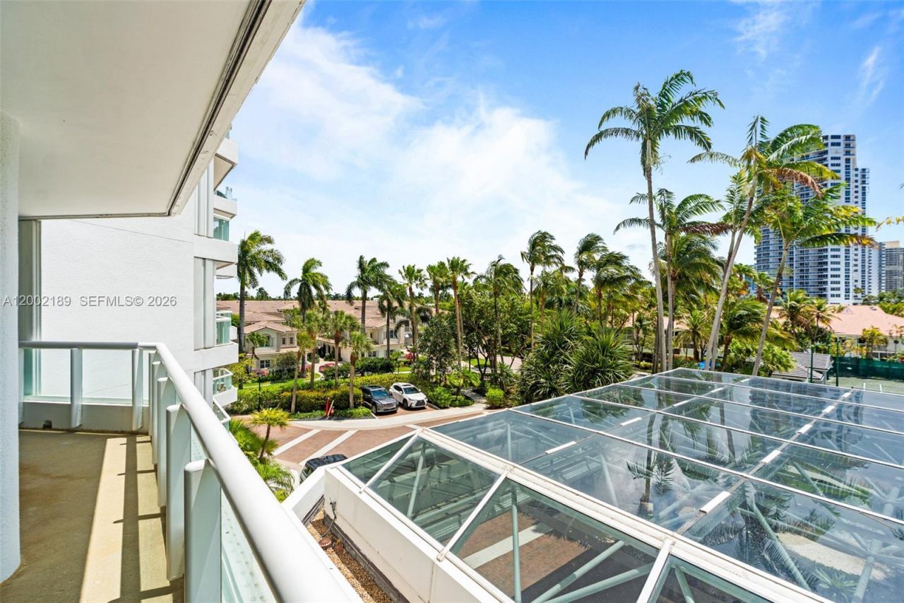 21050 Point Pl , Unit 403, Aventura, FL 33180 Photo