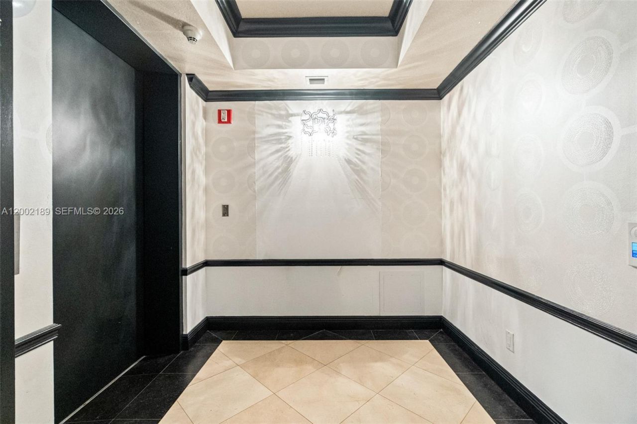 21050 Point Pl , Unit 403, Aventura, FL 33180 Photo