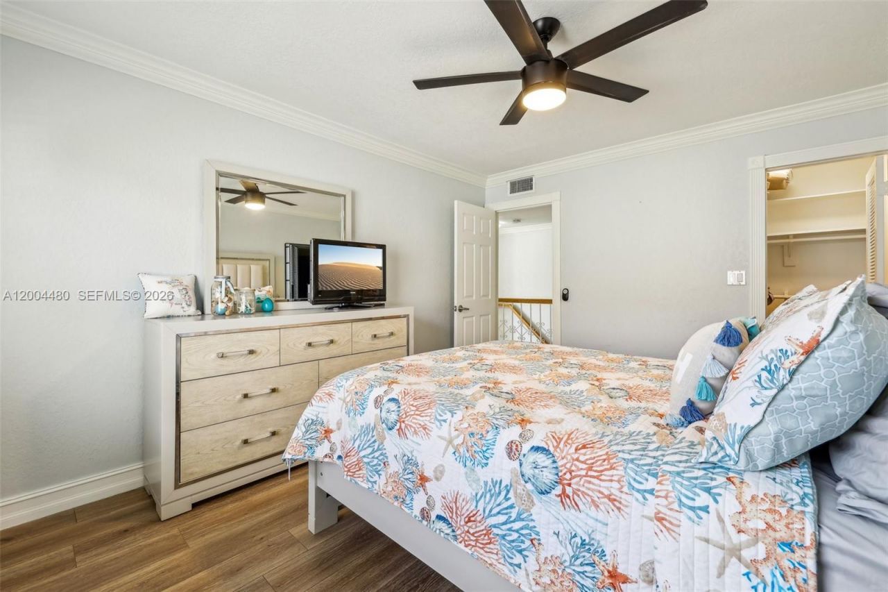 3862 NE 171st St, Unit E, North Miami Beach, FL 33160 Photo