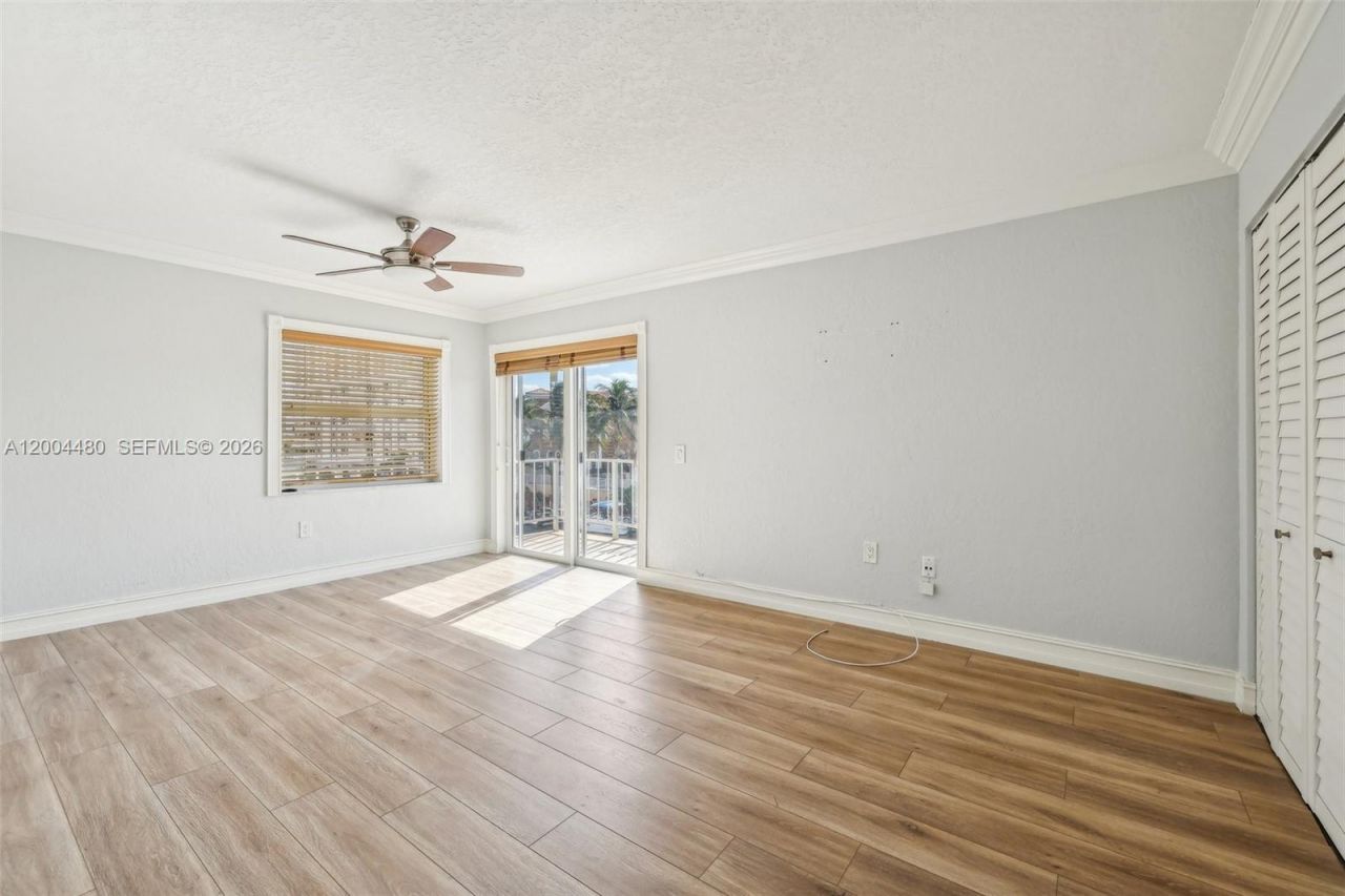 3862 NE 171st St, Unit E, North Miami Beach, FL 33160 Photo