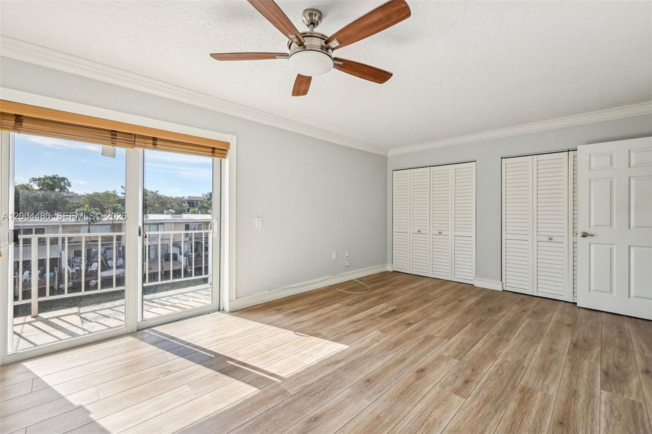 3862 NE 171st St, Unit E, North Miami Beach, FL 33160 Photo