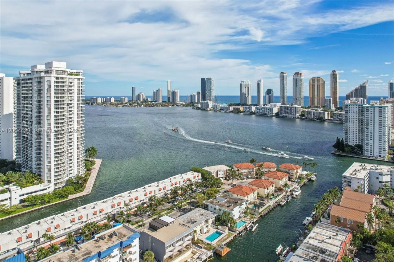 3862 NE 171st St, Unit E, North Miami Beach, FL 33160 Photo
