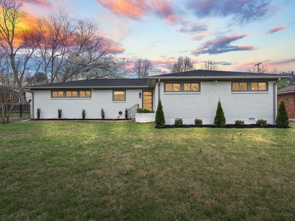 2828 Barclay Dr , Nashville, TN 37206