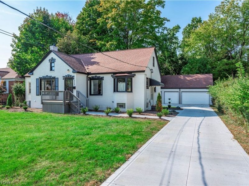 6430 Olde York Road, Parma Heights, OH 44130 Photo 2