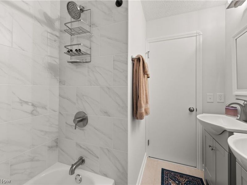 6430 Olde York Road, Parma Heights, OH 44130 Photo 23