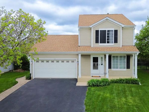 7 Gladys Court , South Elgin, IL 60177