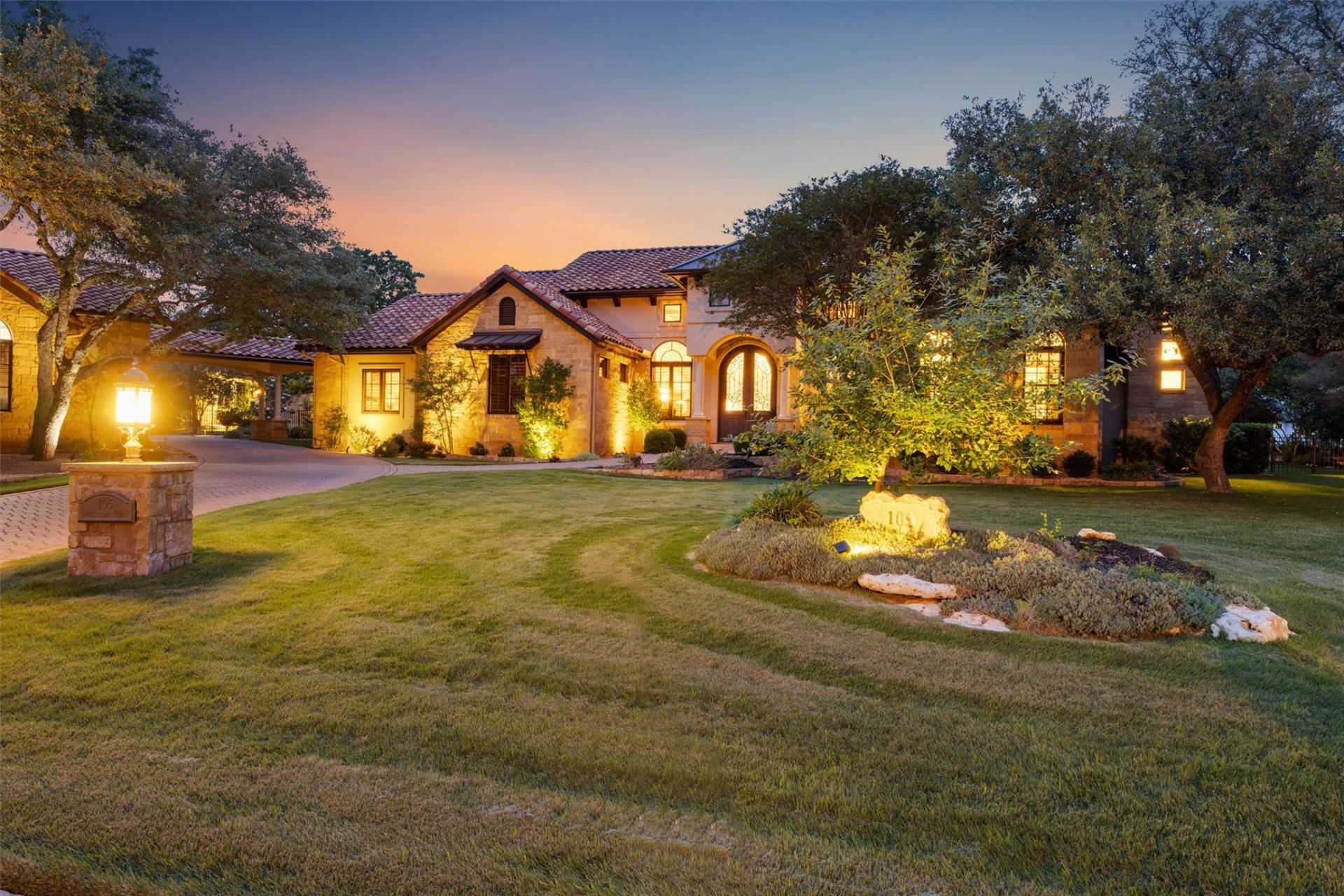 105 Pitchstone Cv, Georgetown, TX 78628 Main Photo