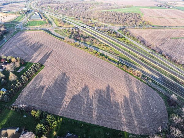 18.7 M/L Acres Milwaukee Road, Beloit, WI 53511