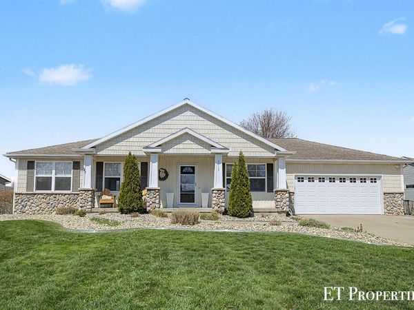 6213 Sheldon Drive, Hudsonville, MI 49426