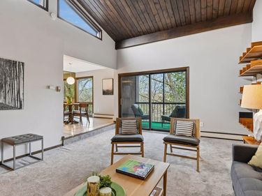 6115 Lincoln Drive, Unit 353, Edina, MN 55436