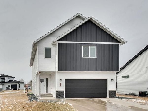 507 7th Street E, Horace, ND 58047