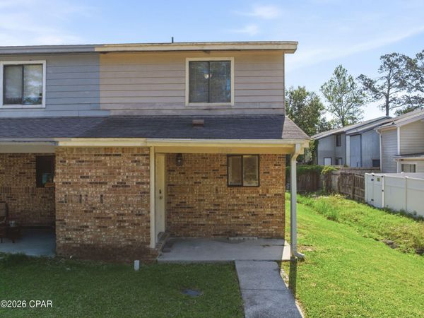 1325 Green Acres Boulevard , Fort Walton Beach, FL 32547