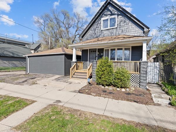 634 N 40th STREET, Milwaukee, WI 53208