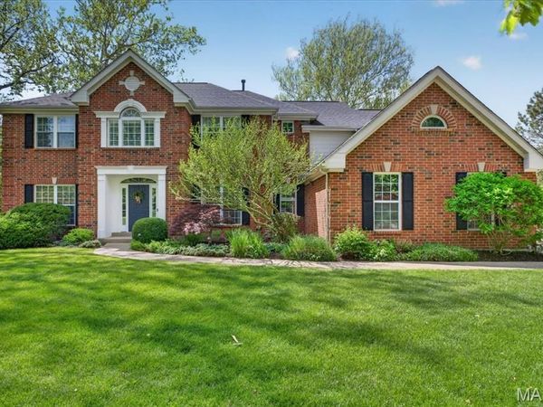 10 Arbor Road, Olivette, MO 63132