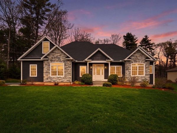 12 Pondview Drive, East Longmeadow, MA 01028