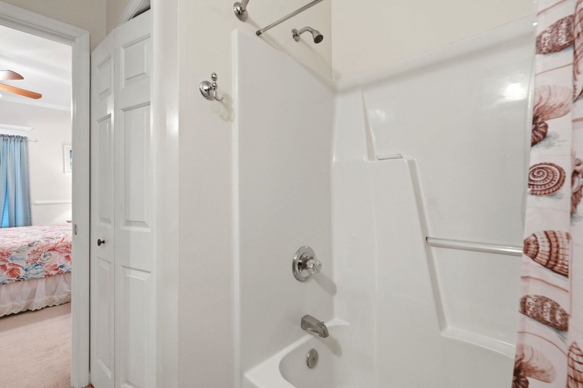 3927 Gladiola Ct. Photo 10