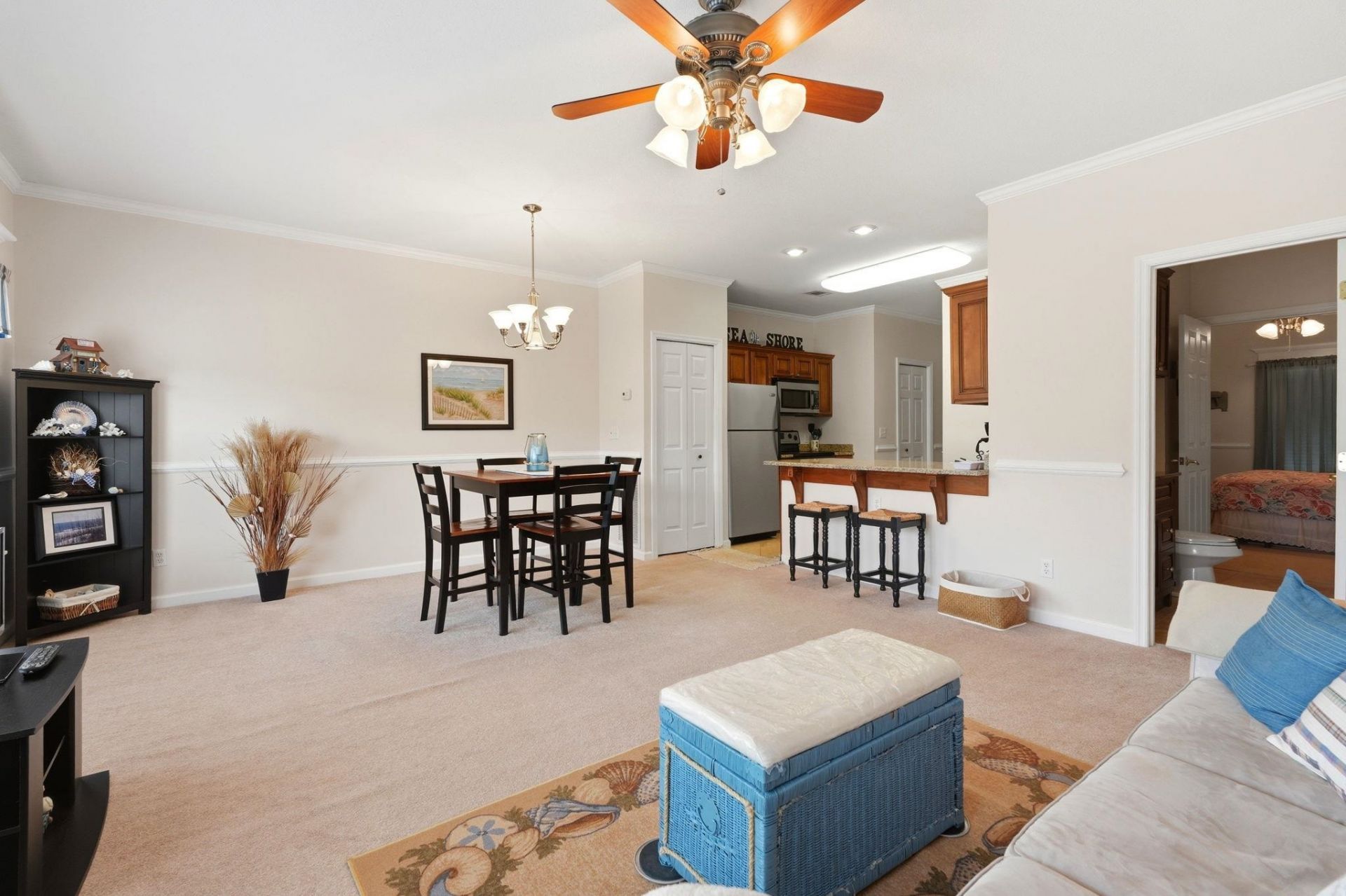 3927 Gladiola Ct. Photo 6