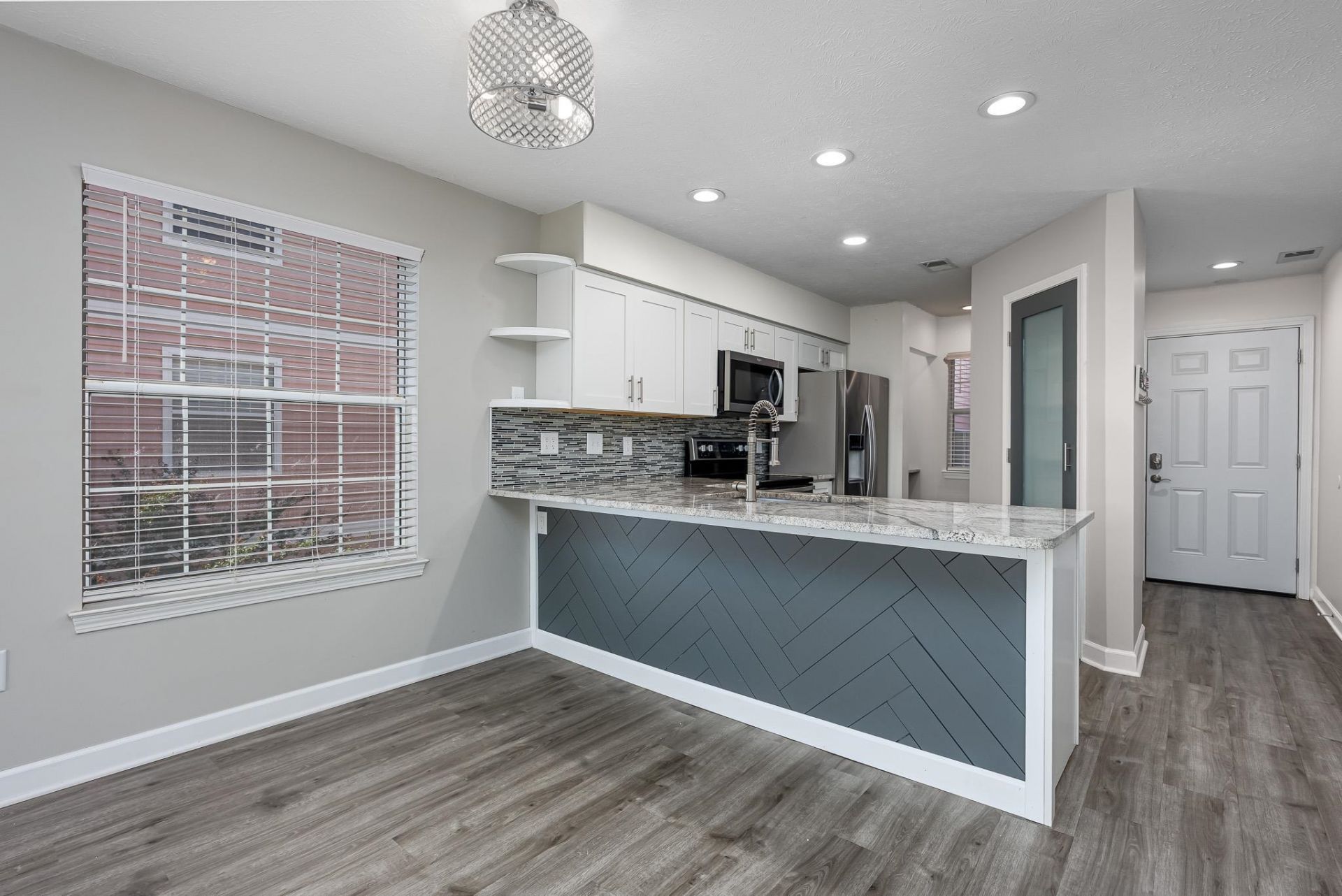 618 Waterway Village Blvd. Photo 11