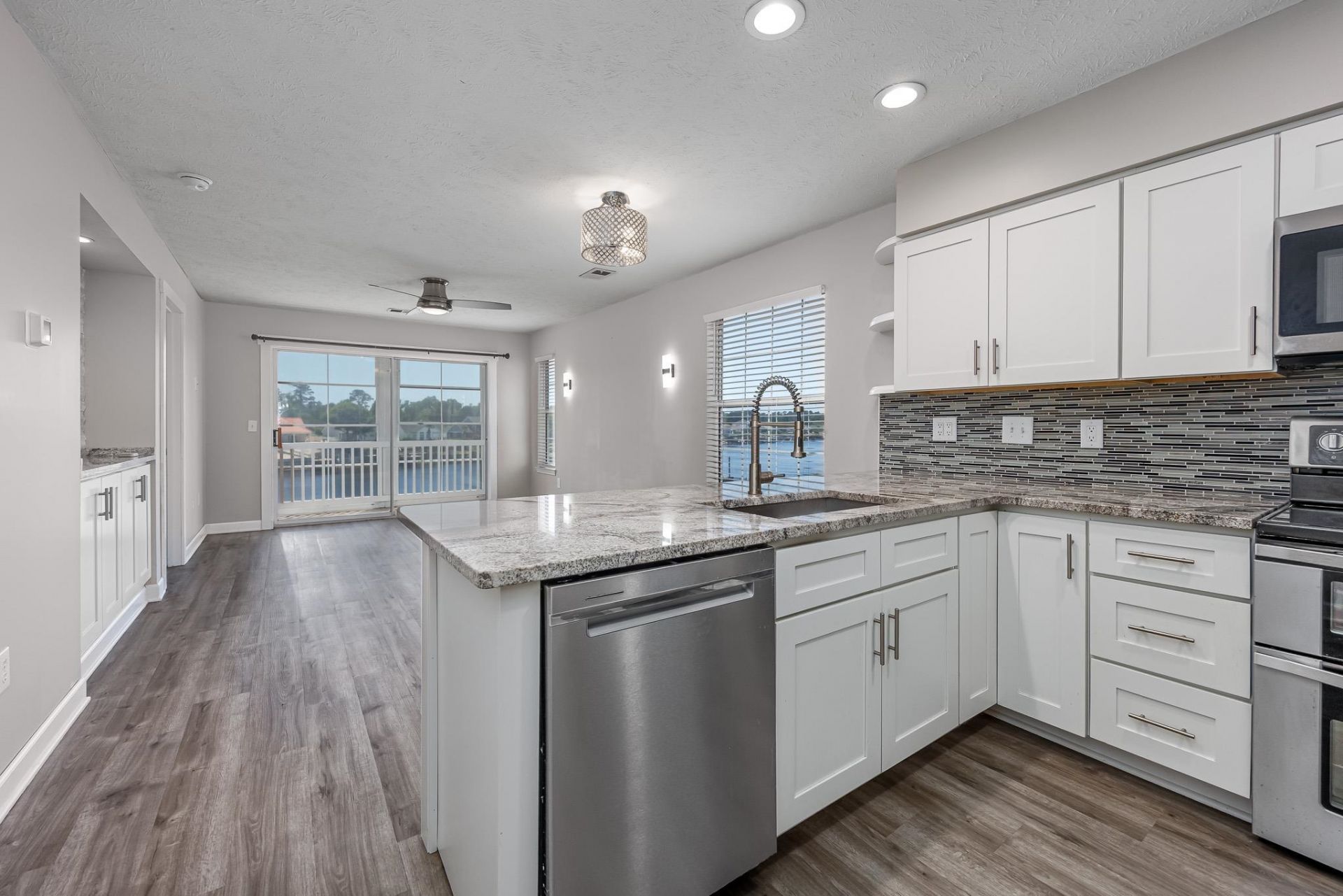 618 Waterway Village Blvd. Photo 12