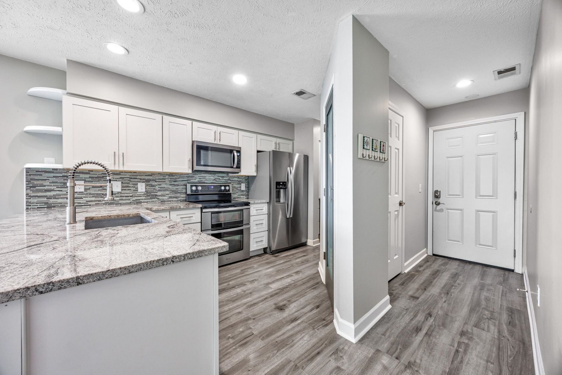 618 Waterway Village Blvd. Photo 14