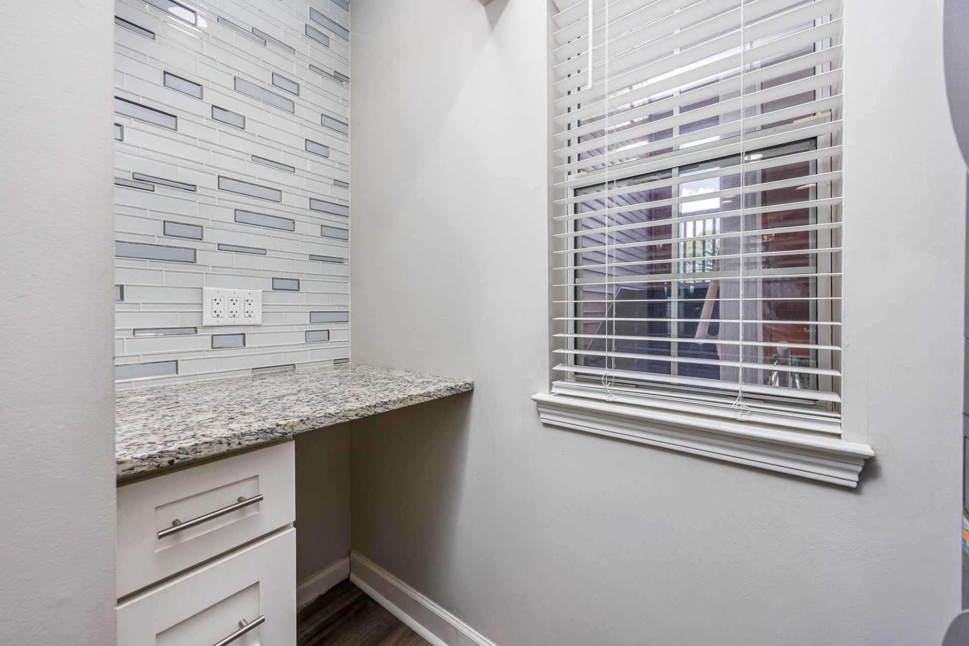 618 Waterway Village Blvd. Photo 18