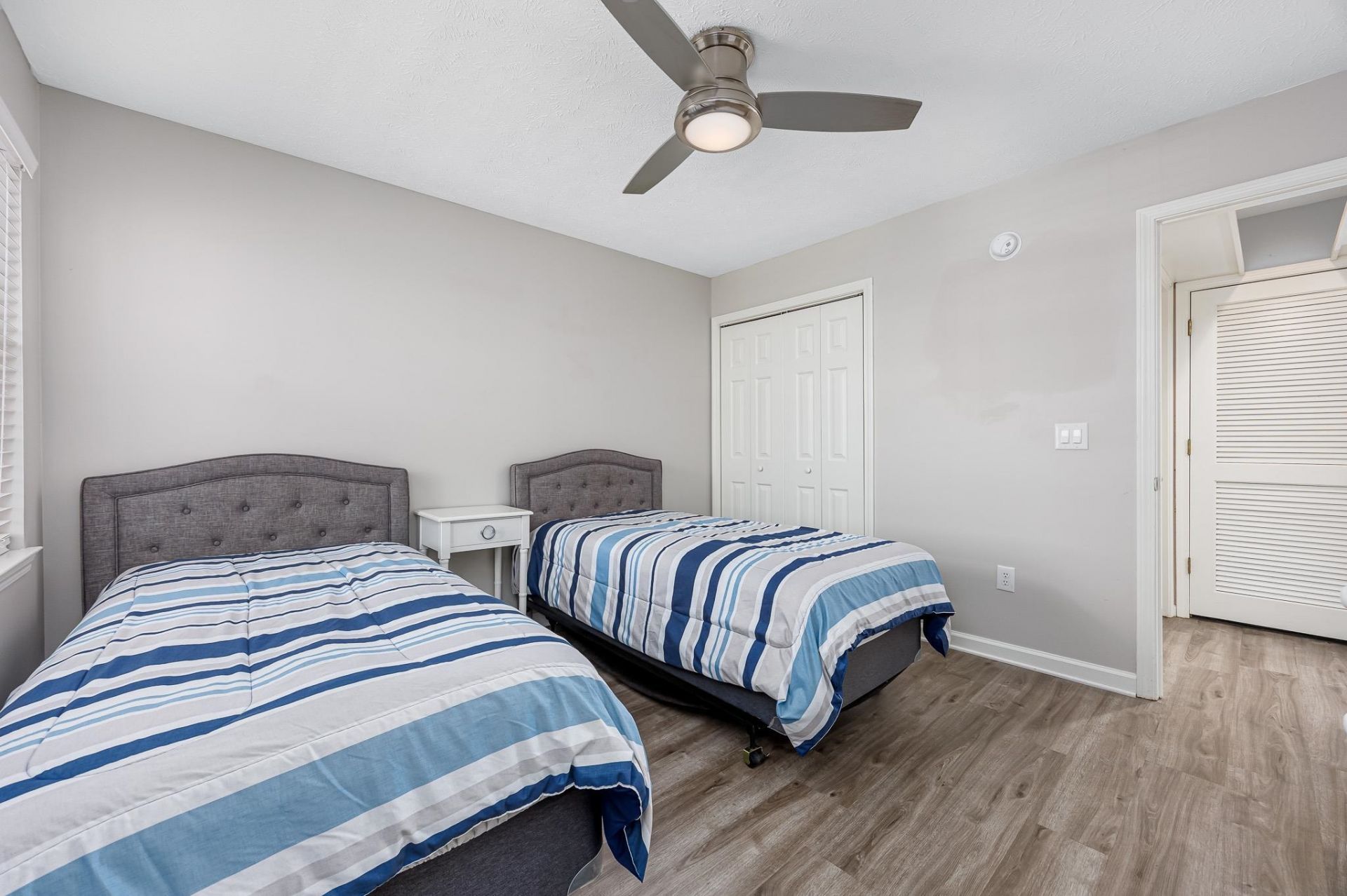 618 Waterway Village Blvd. Photo 28