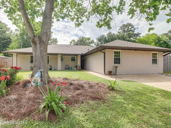 789 Sharon Hills Drive, Biloxi, MS 39532