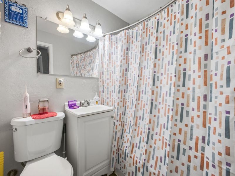 1900-1904 Hamilton Avenue , Columbus, OH 43211 Photo 8