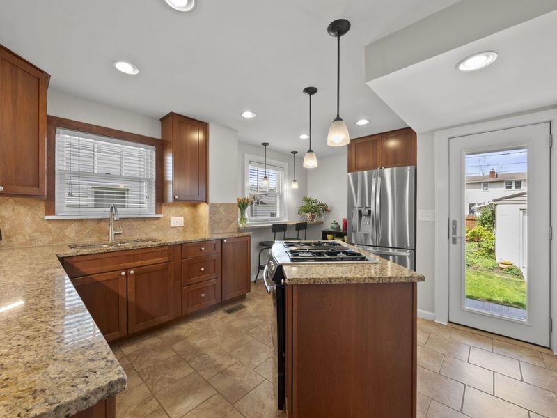 1308 Murrell Avenue , Columbus, OH 43212 Photo 9