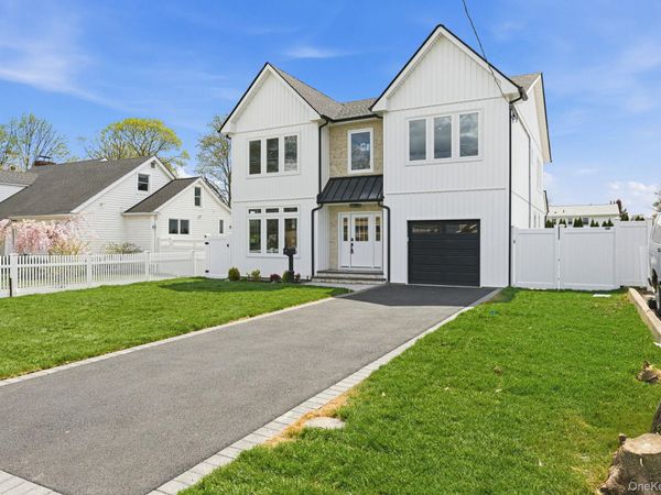 3690 Lufberry Avenue , Wantagh, NY 11793