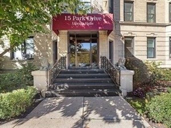 15 Park Dr, Unit 5, Boston, MA 02215