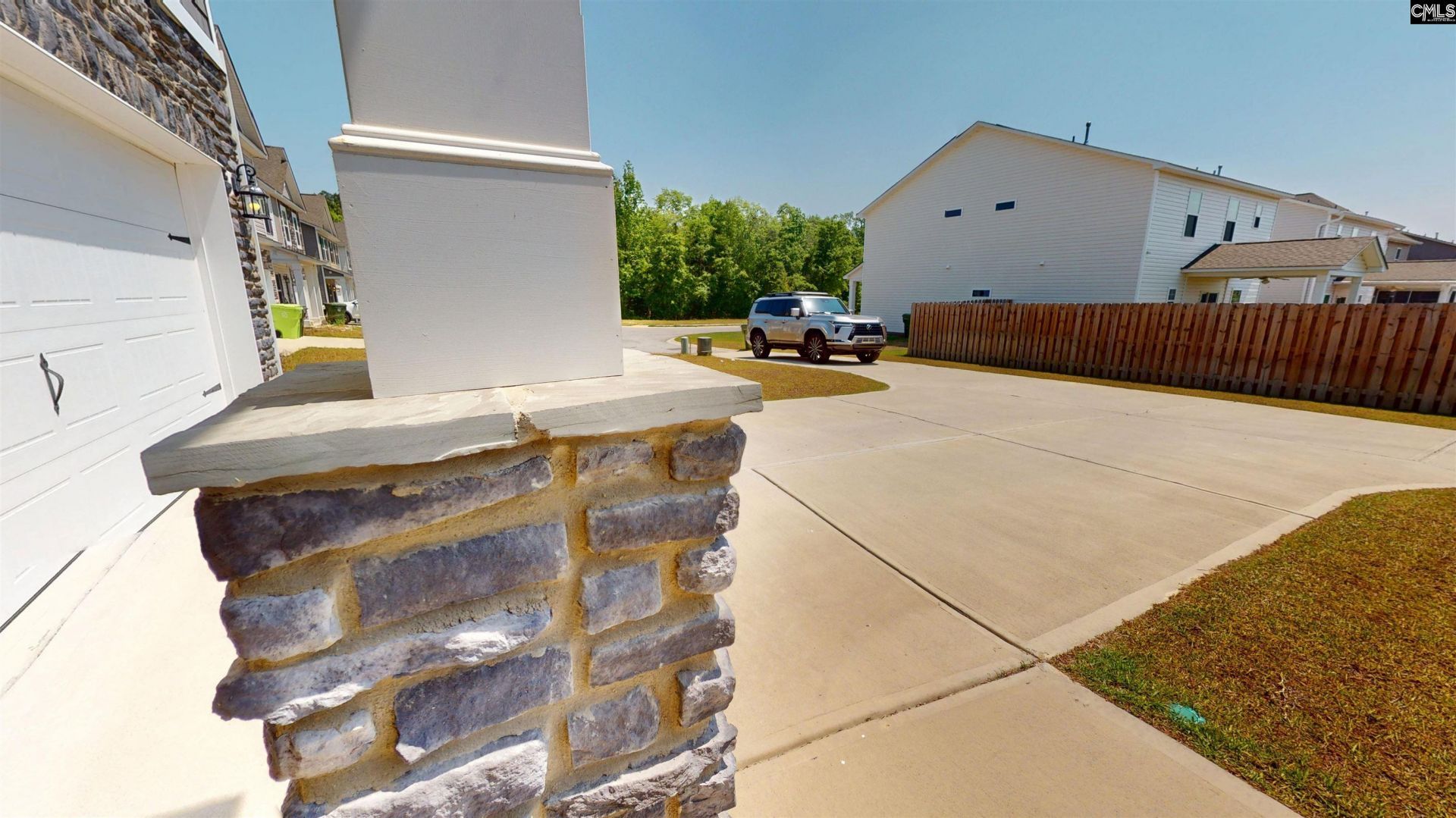 210 Honey Hill Way Photo 4