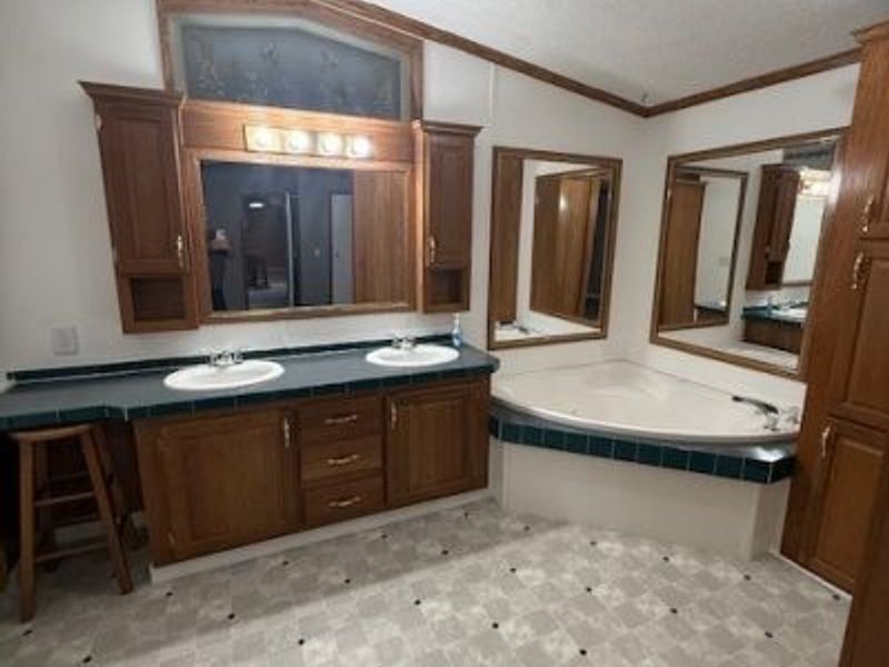 920 Creekside, Unit lot 47, Newcomerstown, OH 43832 Photo 21