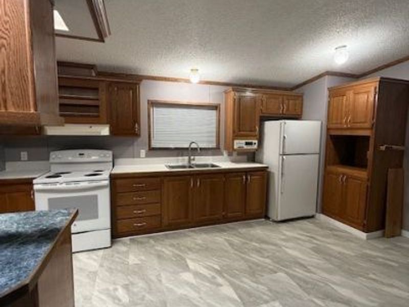 920 Creekside, Unit lot 47, Newcomerstown, OH 43832 Photo 9