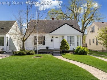 212 Girard Avenue, Royal Oak, MI 48073